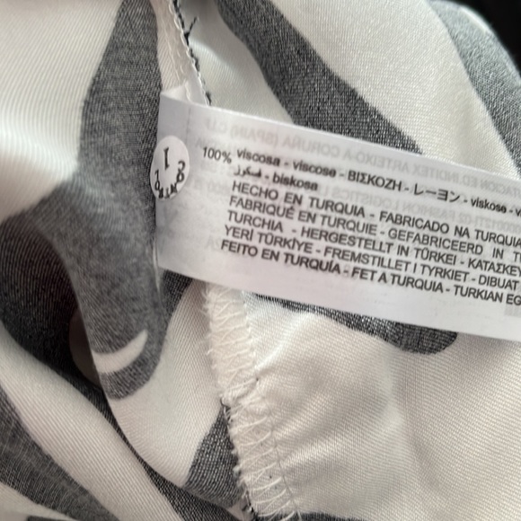 ⭐️Host Pick⭐️BERSHKA ELASTIC WAIST WIDE LEG SATIN TROUSERS - Picture 9 of 9